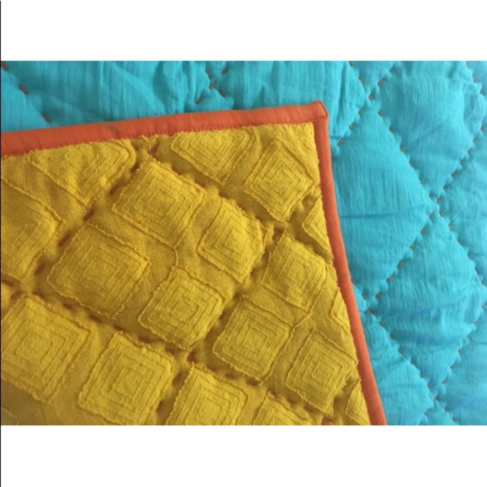 NWOT”West Elm”HandQuilted Table Topper-Reversible